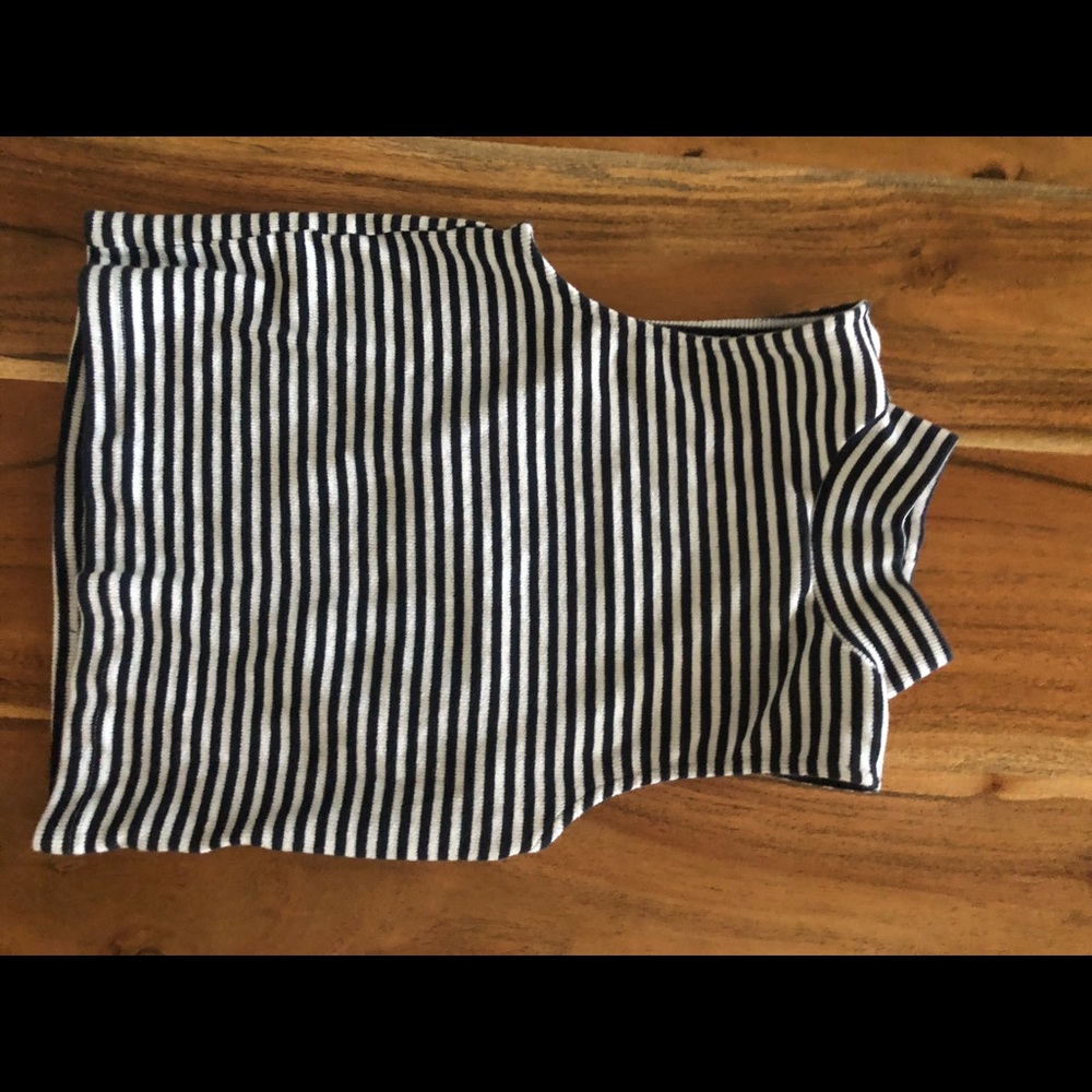 Black and white strips cropped shirt